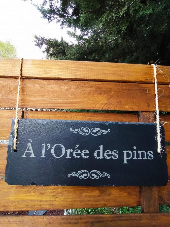 A L'Orée des Pins: Gîte with Balneo Bath and Home Cinema Cuges-les-Pins Exterior photo